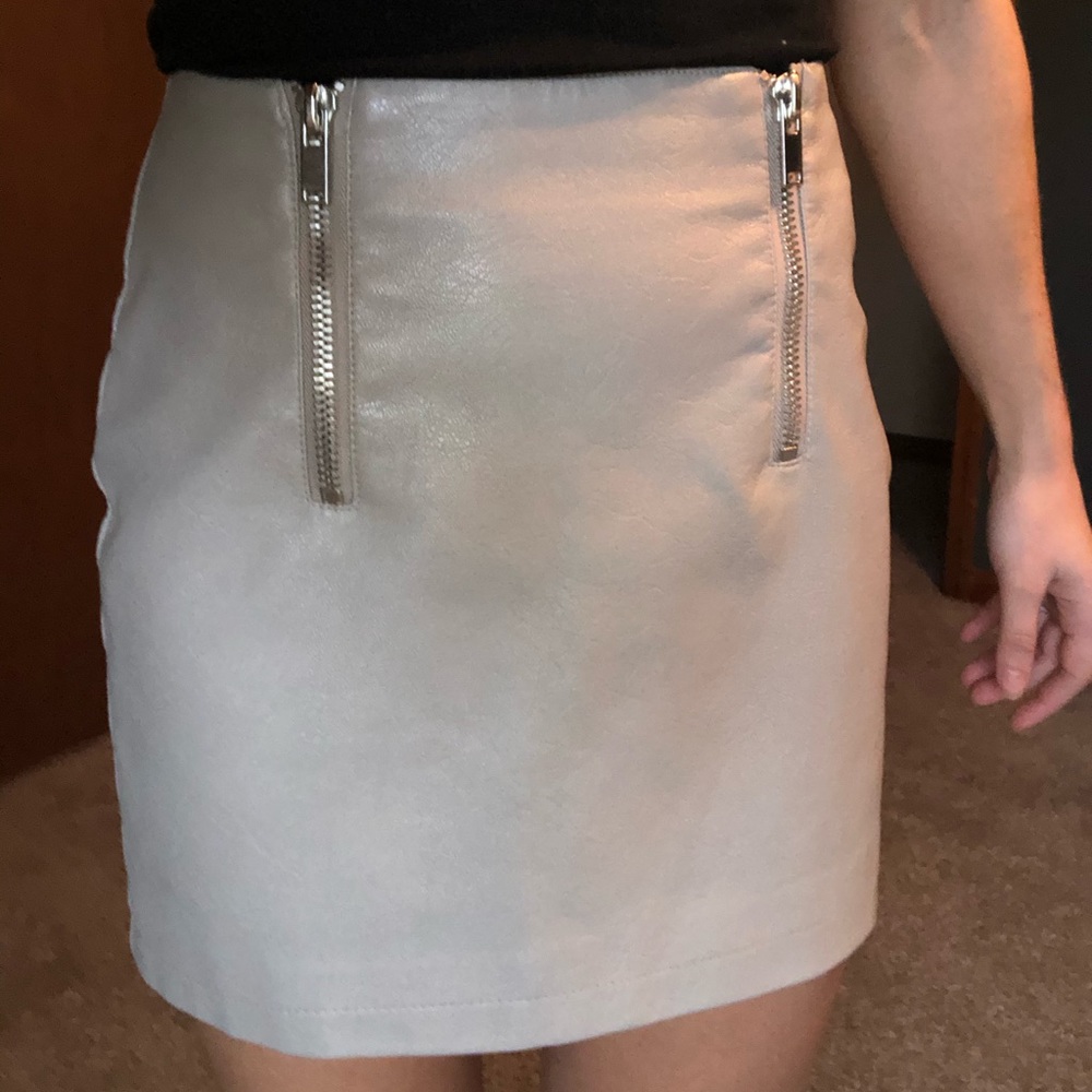 Beige faux leather skirt